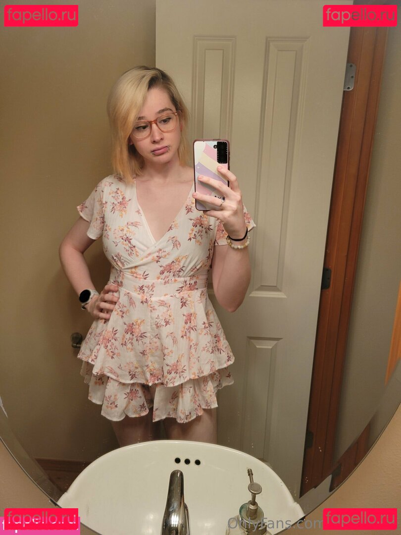 Tsfaebiee / funsizeherself Onlyfans Photo Gallery 