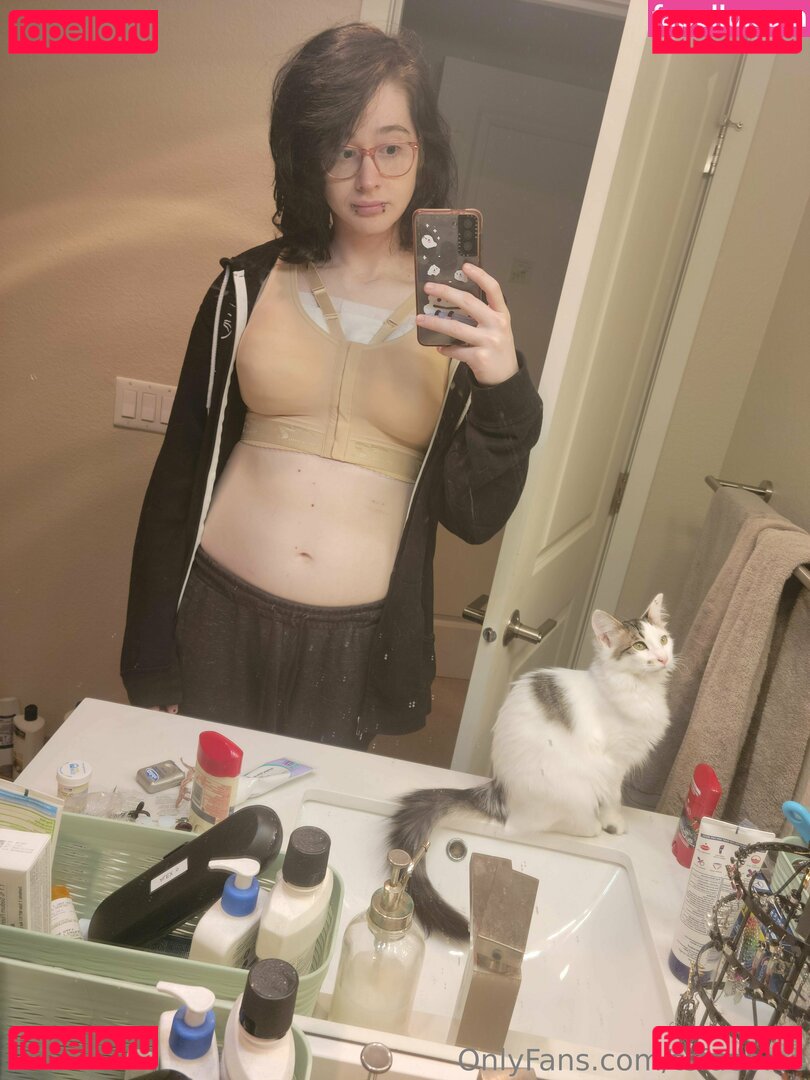 Tsfaebiee / funsizeherself Onlyfans Photo Gallery 