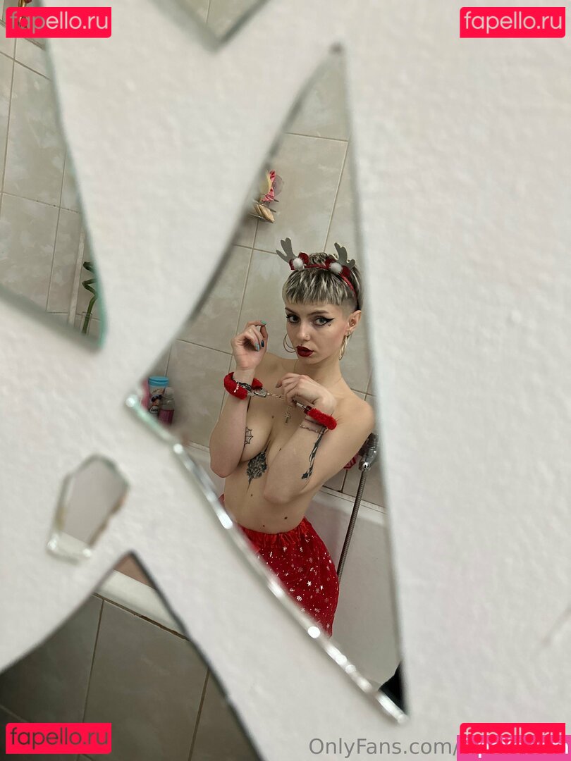 Adelina7m Onlyfans Photo Gallery 