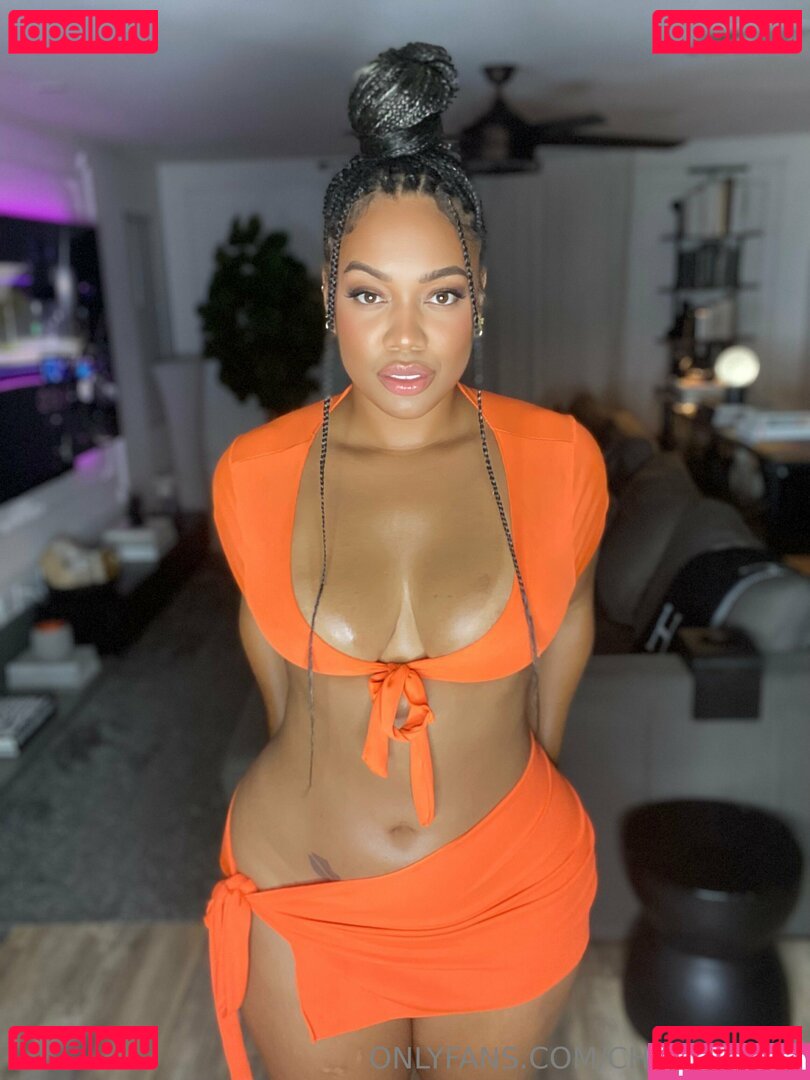 ChanelFoxx / officialchanelfoxx Onlyfans Photo Gallery 