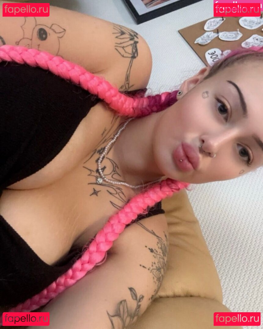 Valeria Maria / hellokitty24.10 / hellokitty2410 / valeria.mariea Onlyfans Photo Gallery 