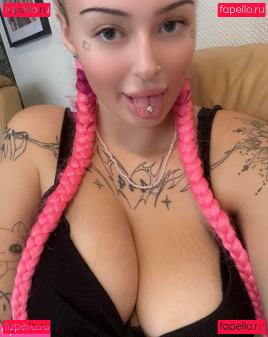 Valeria Maria / hellokitty24.10 / hellokitty2410 / valeria.mariea Onlyfans Photo Gallery 