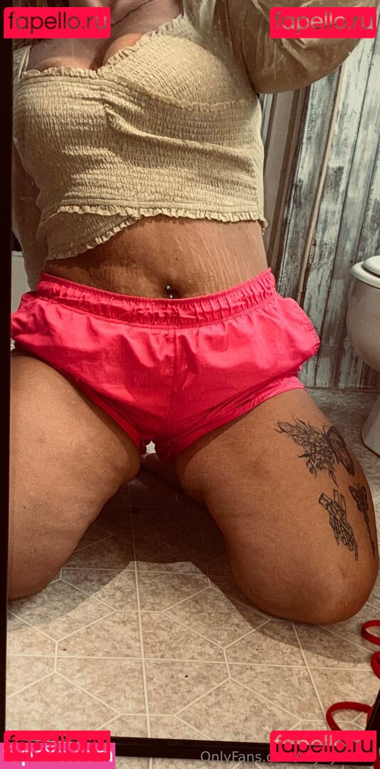 mylfymomi Onlyfans Photo Gallery 