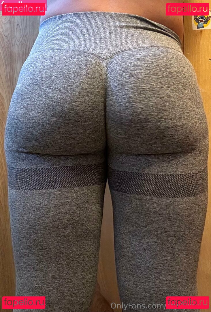 mylfymomi Onlyfans Photo Gallery 