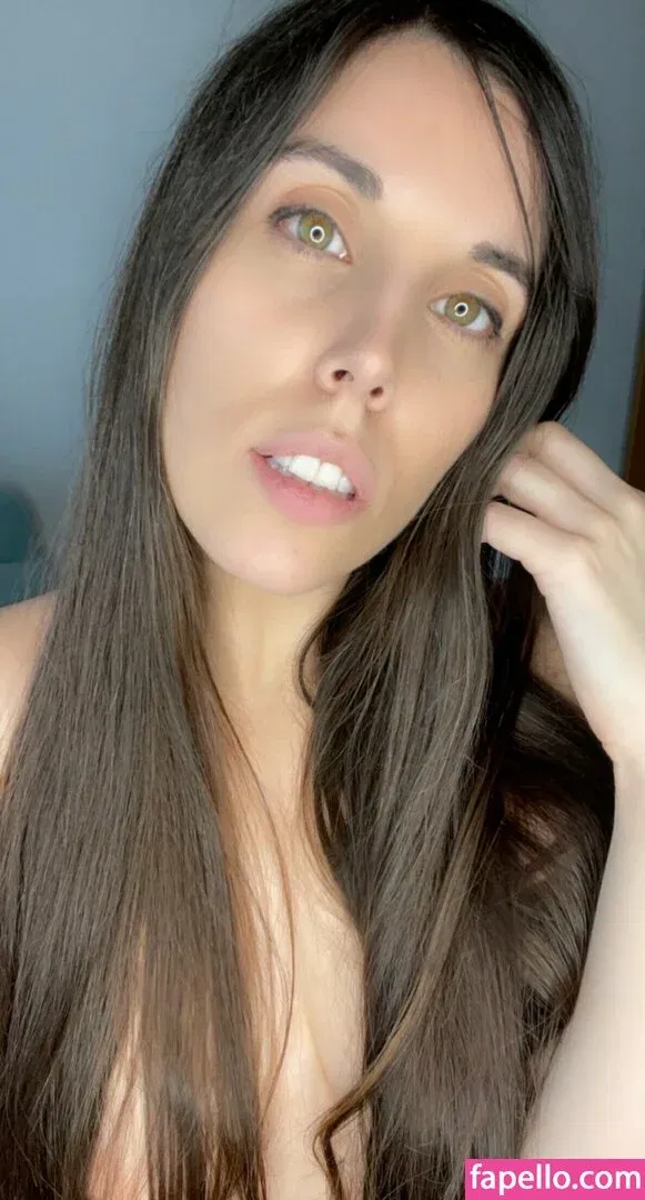 Lunna Sky Onlyfans Photo Gallery 