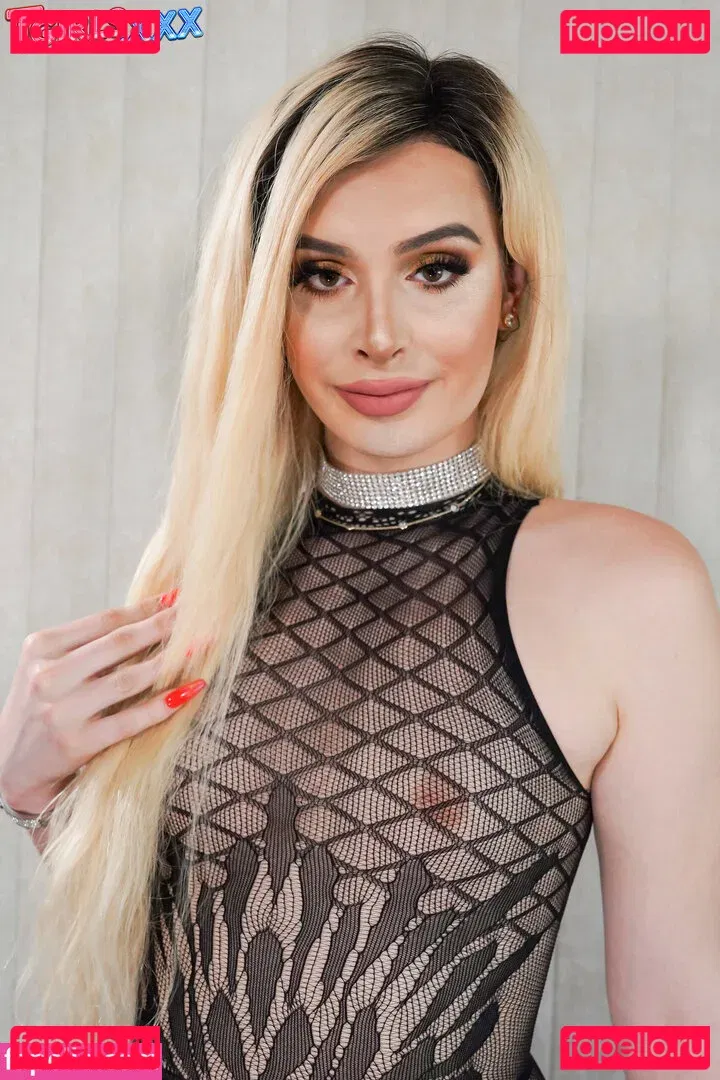 Ivory Mayhem Onlyfans Photo Gallery 