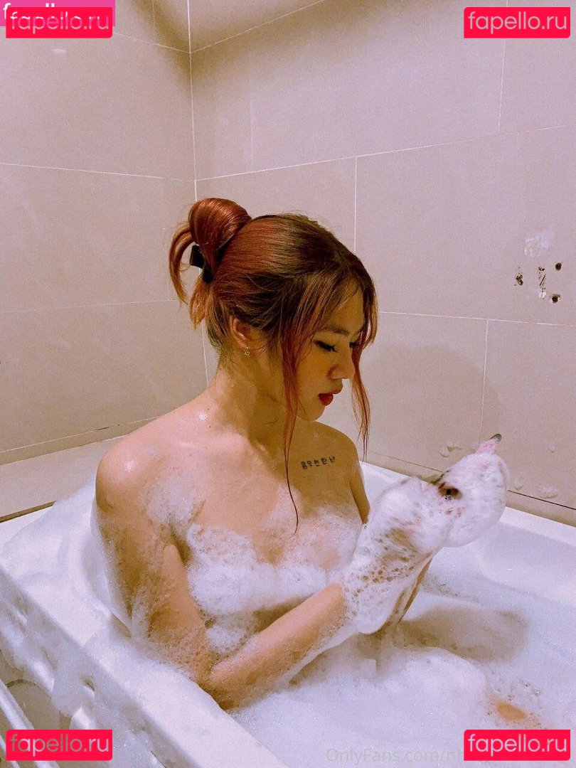 Thanh Nhen / nhennhensohott / th.nhen Onlyfans Photo Gallery 