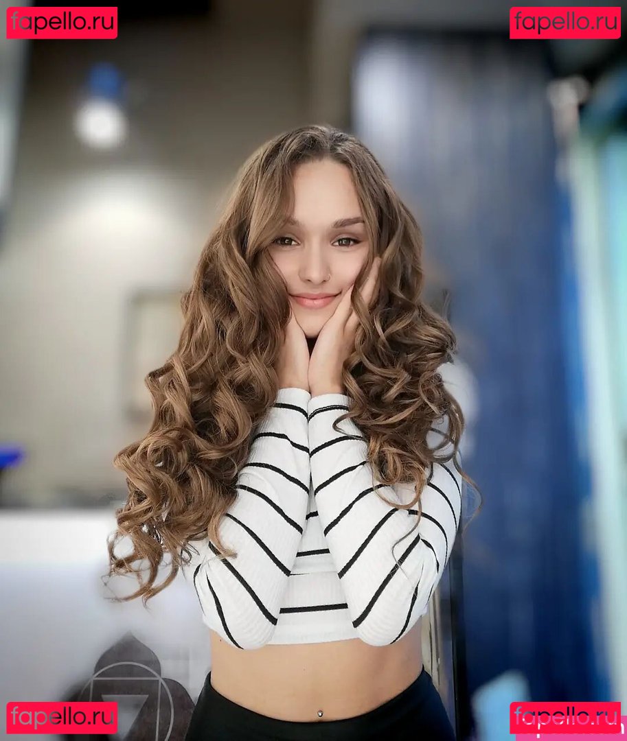 eris_jstr / eris_sg / eris_sg_ / erisverba Onlyfans Photo Gallery 