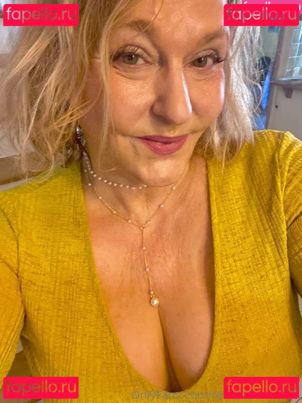 Tess Mature / tesscooksfrench Onlyfans Photo Gallery 