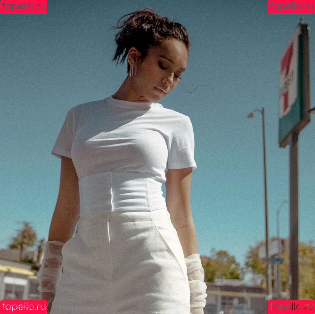 Sydney Park Onlyfans Photo Gallery 