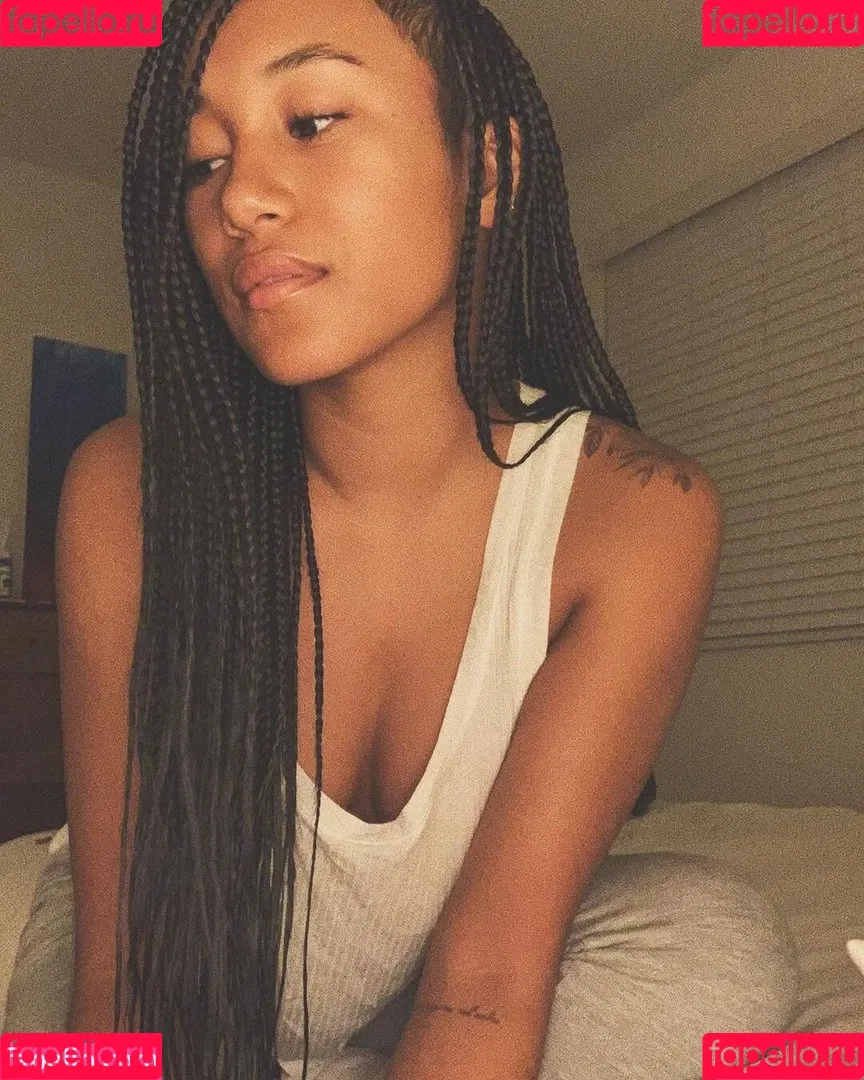 Sydney Park Onlyfans Photo Gallery 