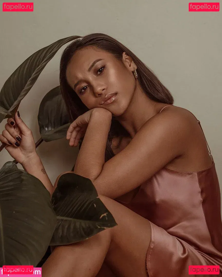 Sydney Park Onlyfans Photo Gallery 