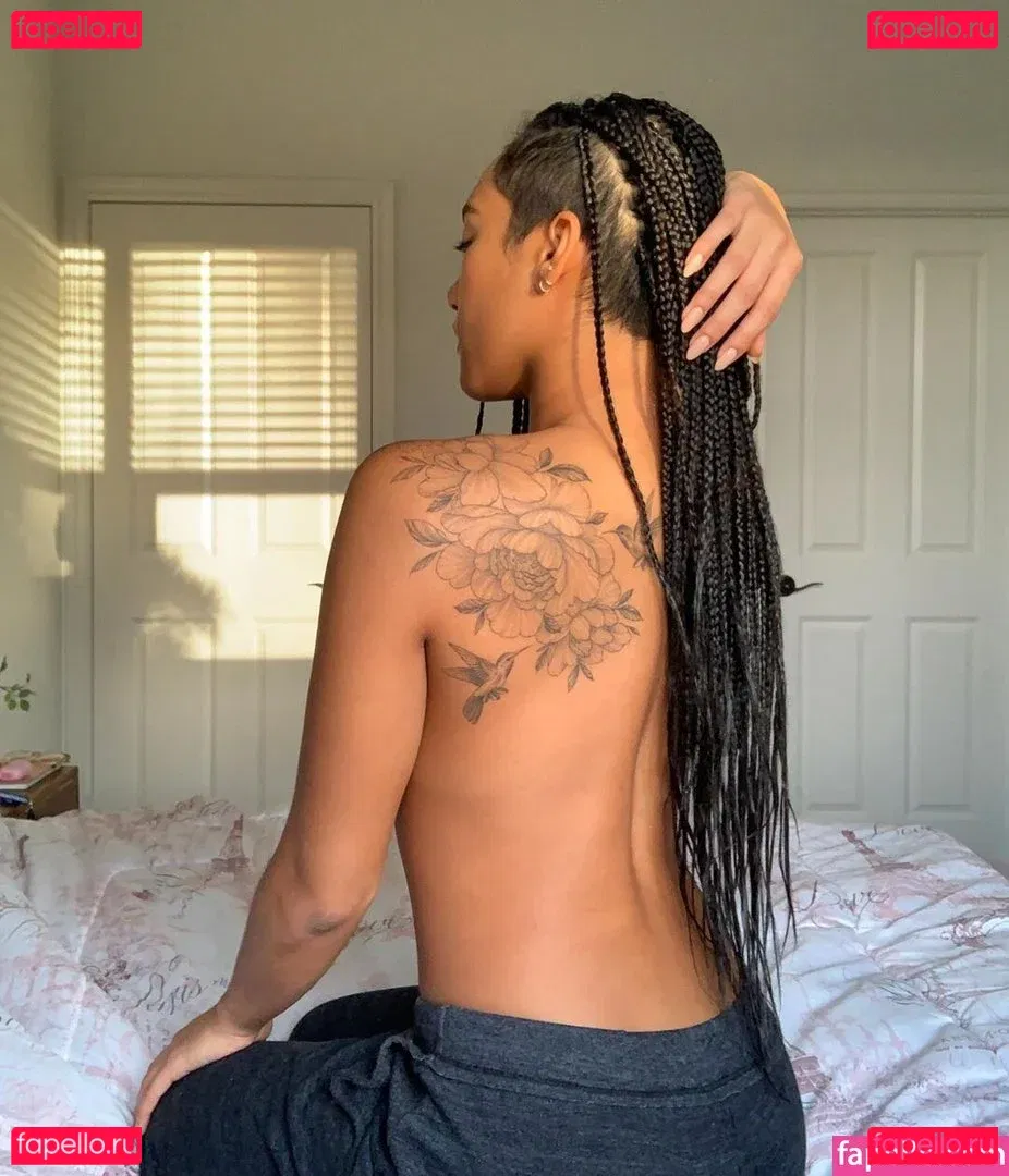 Sydney Park Onlyfans Photo Gallery 