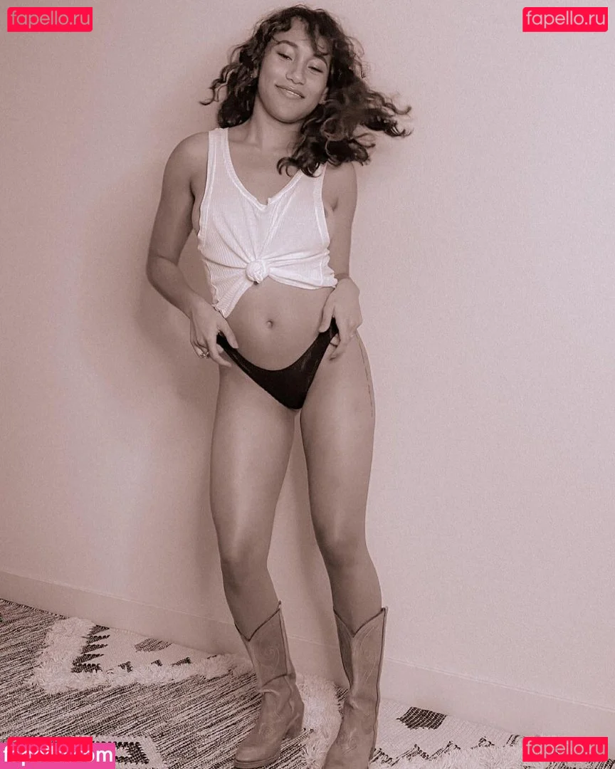 Sydney Park Onlyfans Photo Gallery 