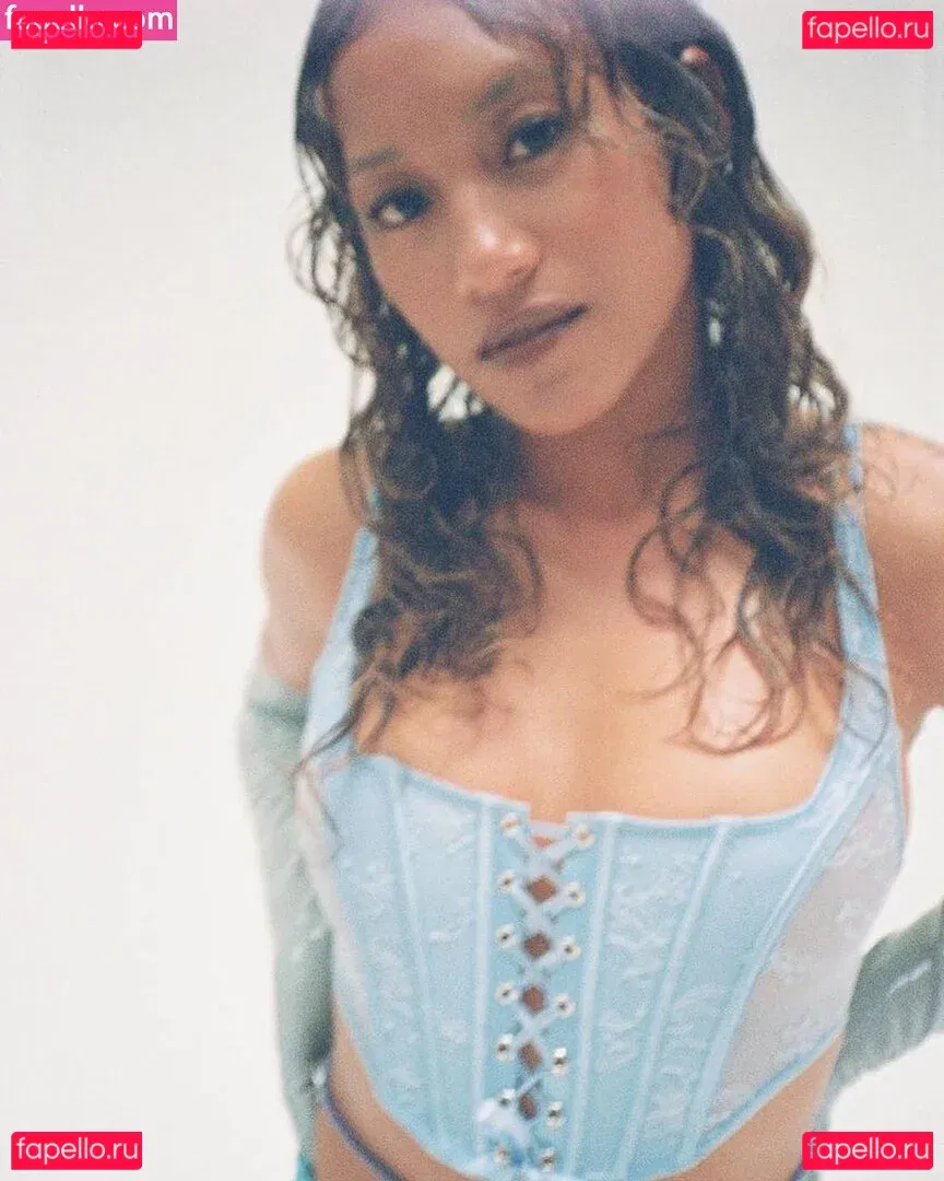 Sydney Park Onlyfans Photo Gallery 