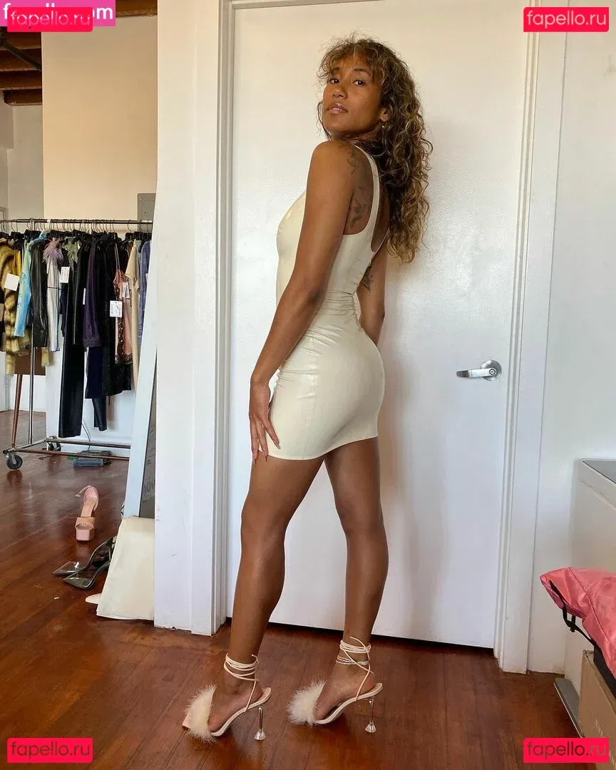 Sydney Park Onlyfans Photo Gallery 