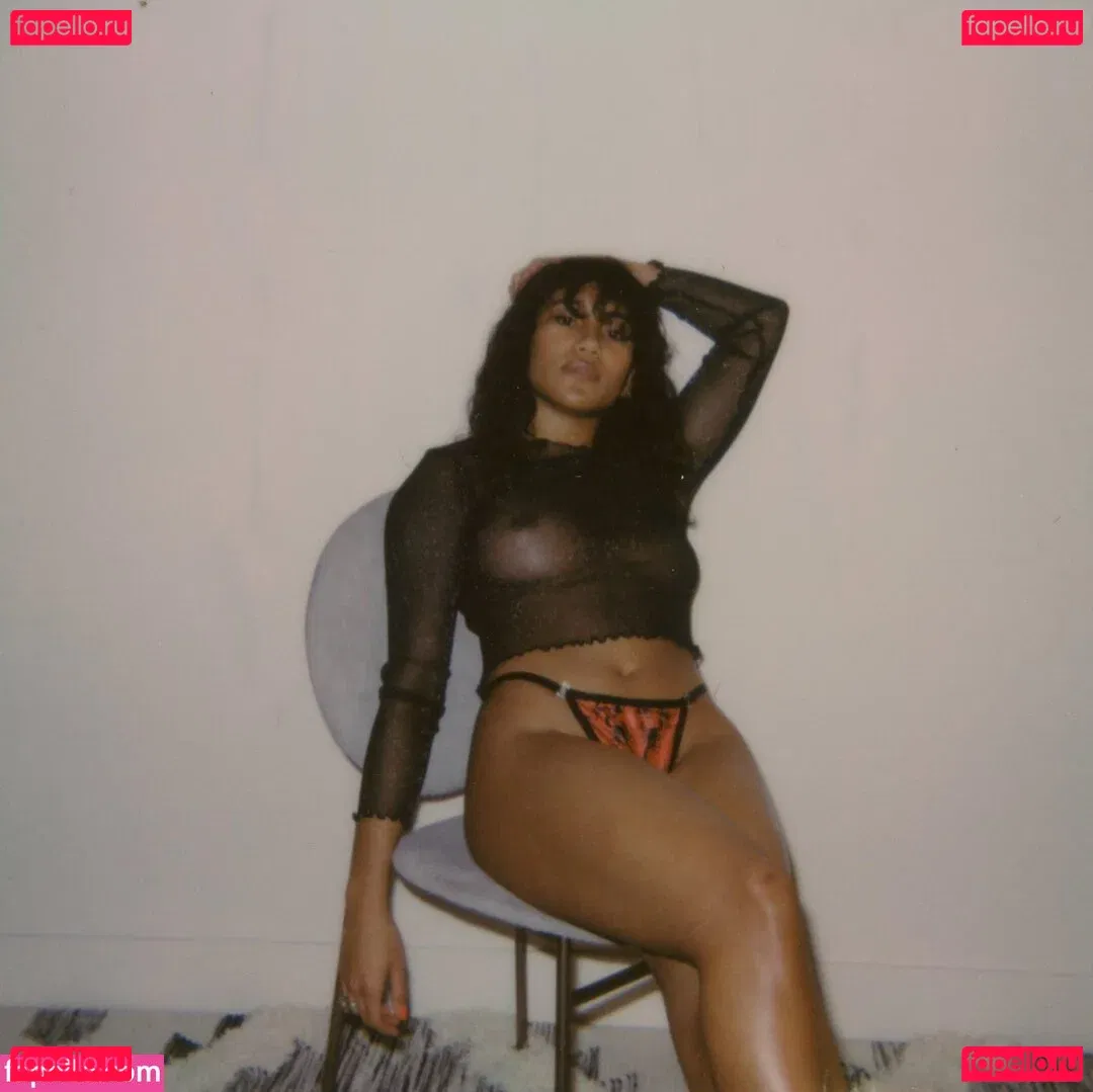 Sydney Park Onlyfans Photo Gallery 