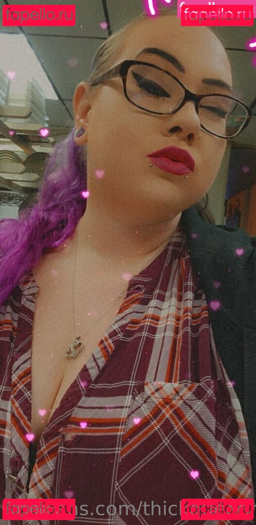 thickqueenrose420 / throatqueen420 Onlyfans Photo Gallery 