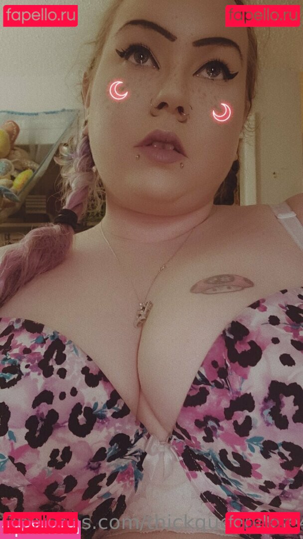 thickqueenrose420 / throatqueen420 Onlyfans Photo Gallery 