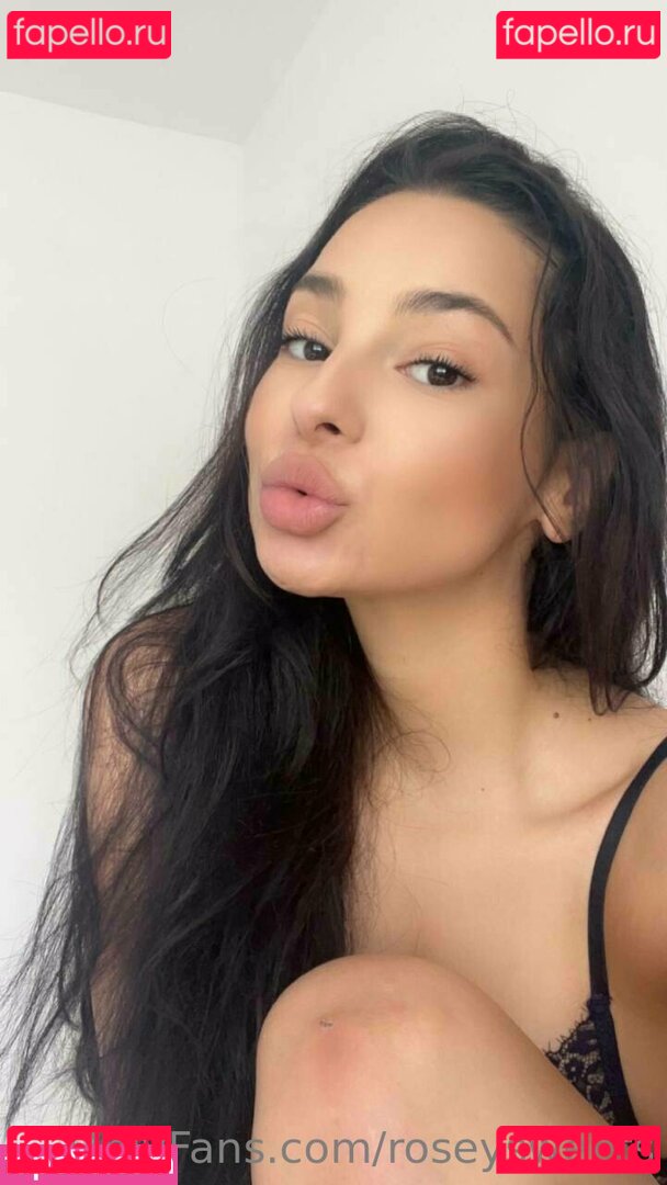 rosey_sweets / roseysweets Onlyfans Photo Gallery 