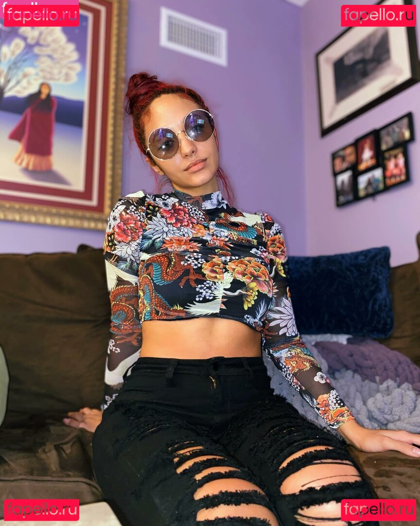 curliegirlie / kikween / yonarainn Onlyfans Photo Gallery 