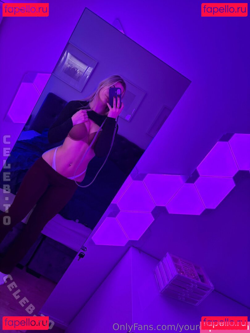 Emily Miller / that.girl.em / youremilymiller Onlyfans Photo Gallery 