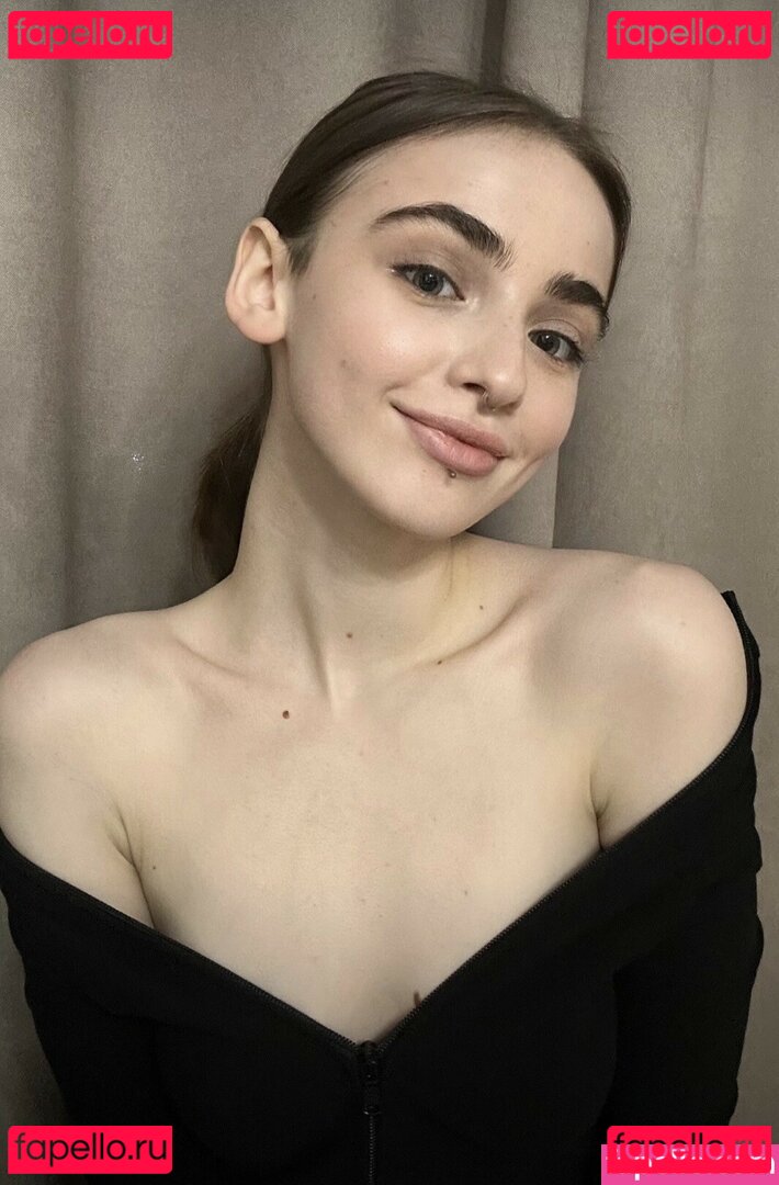 Megan_Berry / Tinycake / tinycakefree Onlyfans Photo Gallery 