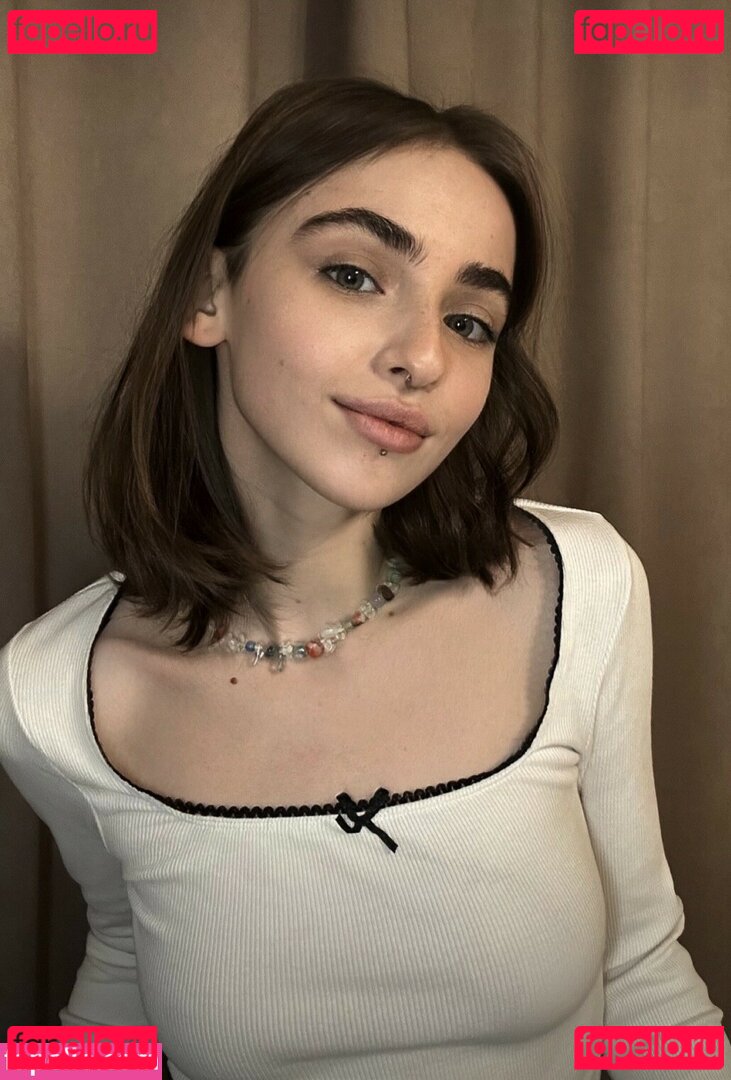 Megan_Berry / Tinycake / tinycakefree Onlyfans Photo Gallery 