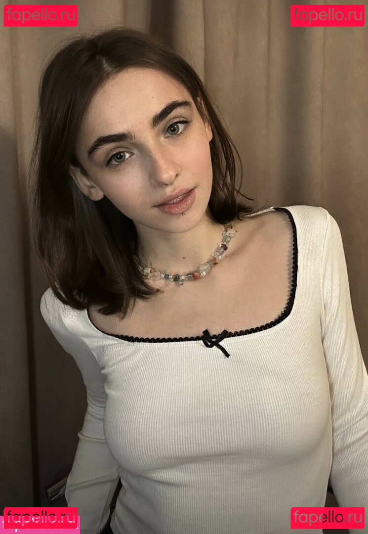 Megan_Berry / Tinycake / tinycakefree Onlyfans Photo Gallery 