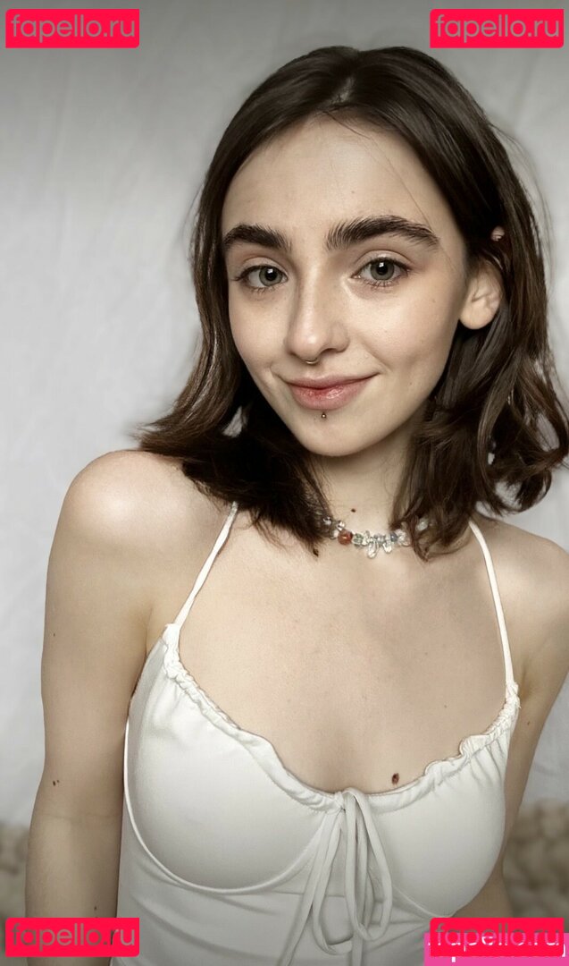 Megan_Berry / Tinycake / tinycakefree Onlyfans Photo Gallery 