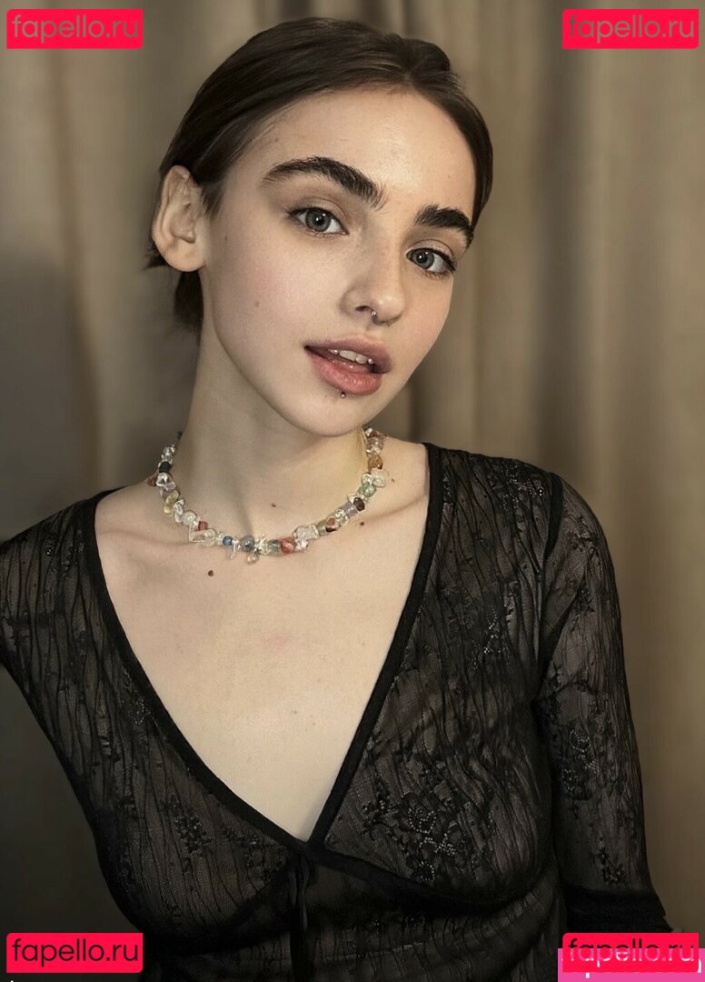 Megan_Berry / Tinycake / tinycakefree Onlyfans Photo Gallery 