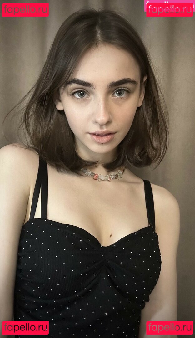 Megan_Berry / Tinycake / tinycakefree Onlyfans Photo Gallery 