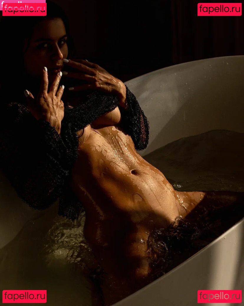 Veta / vi.vaaaaa Onlyfans Photo Gallery 