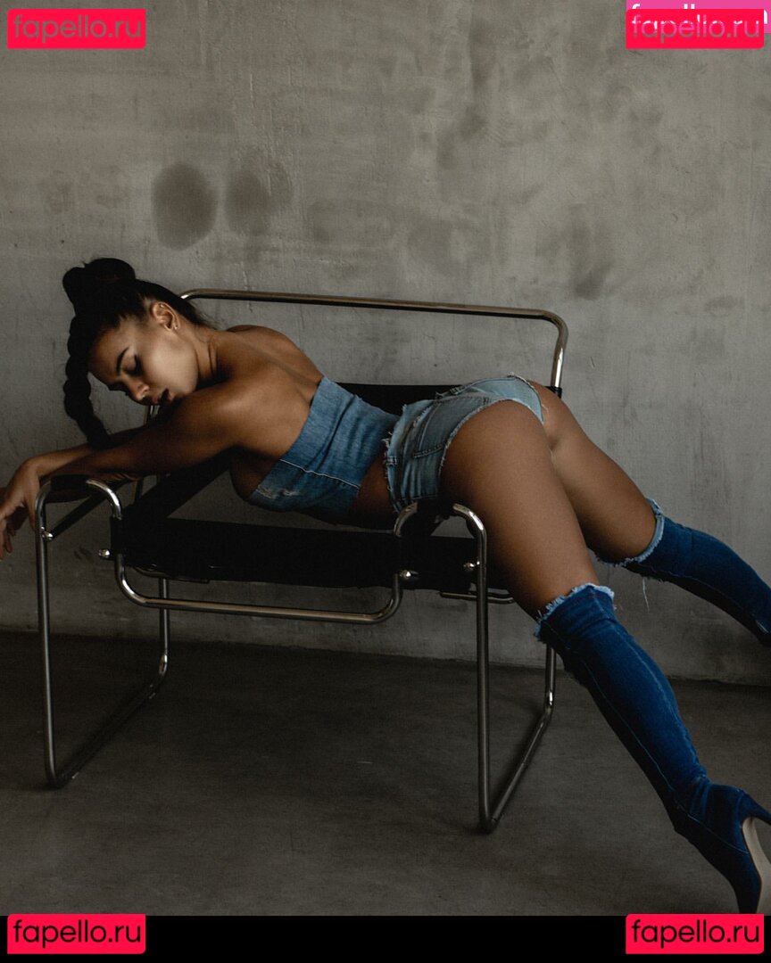 Veta / vi.vaaaaa Onlyfans Photo Gallery 