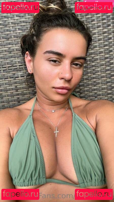 Veta / vi.vaaaaa Onlyfans Photo Gallery 