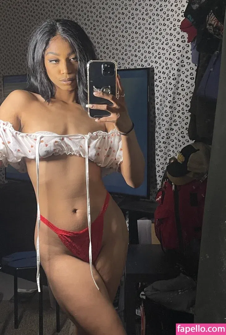 Gia Vargas Onlyfans Photo Gallery 