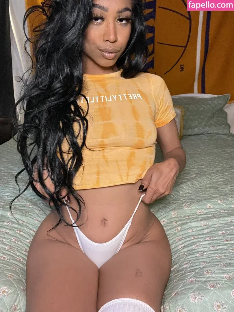 Gia Vargas Onlyfans Photo Gallery 