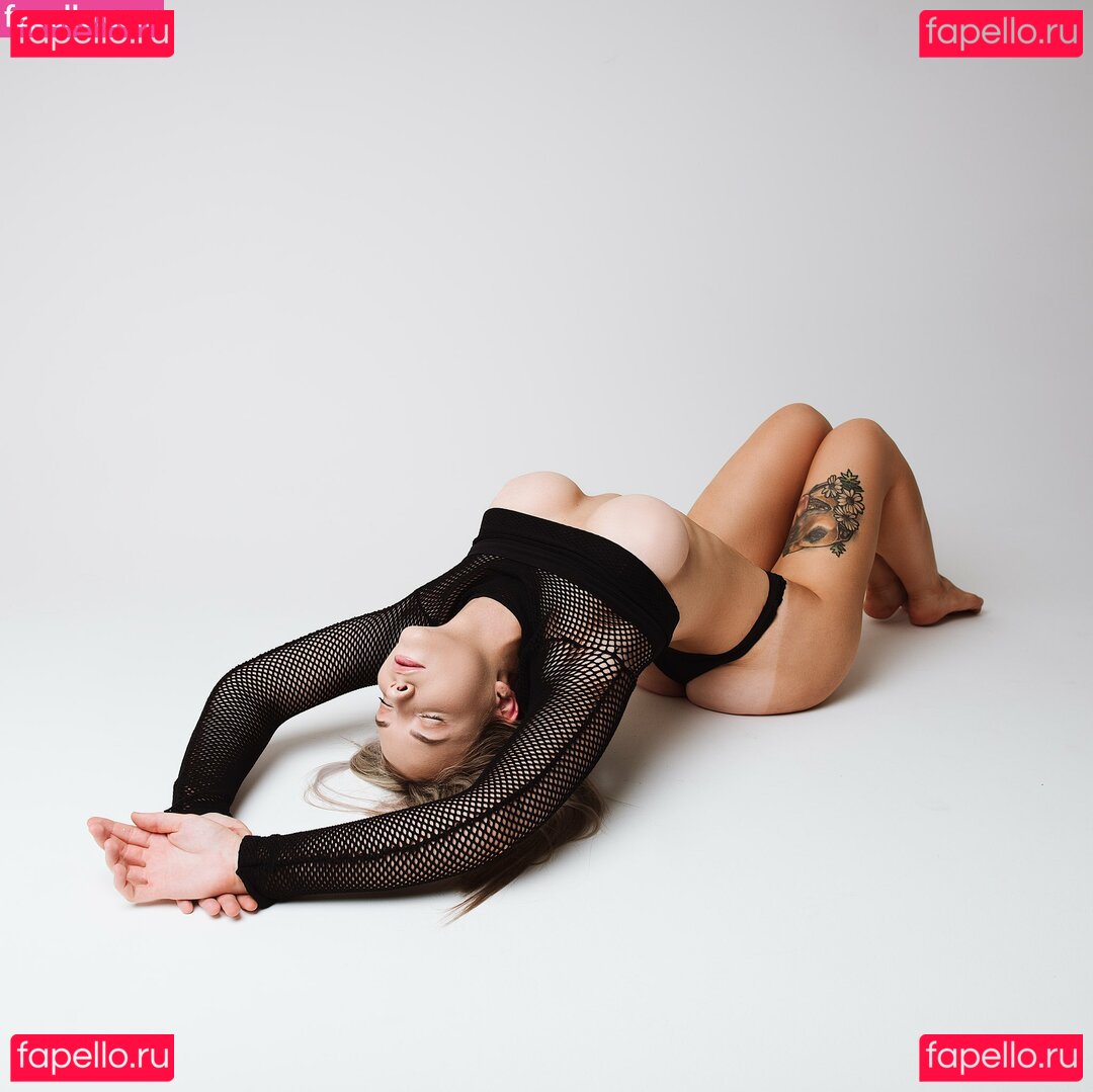 Elevatorangel Onlyfans Photo Gallery 