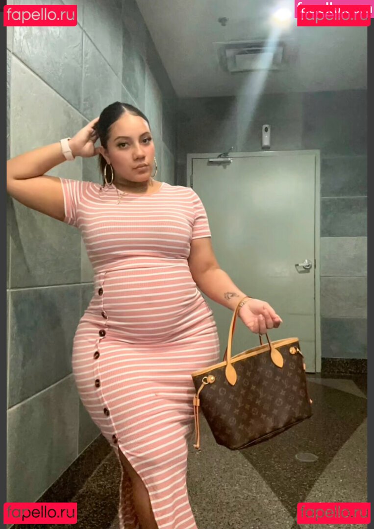 Majovergarag_ / Thick Baddie / nenasoopretty Onlyfans Photo Gallery 