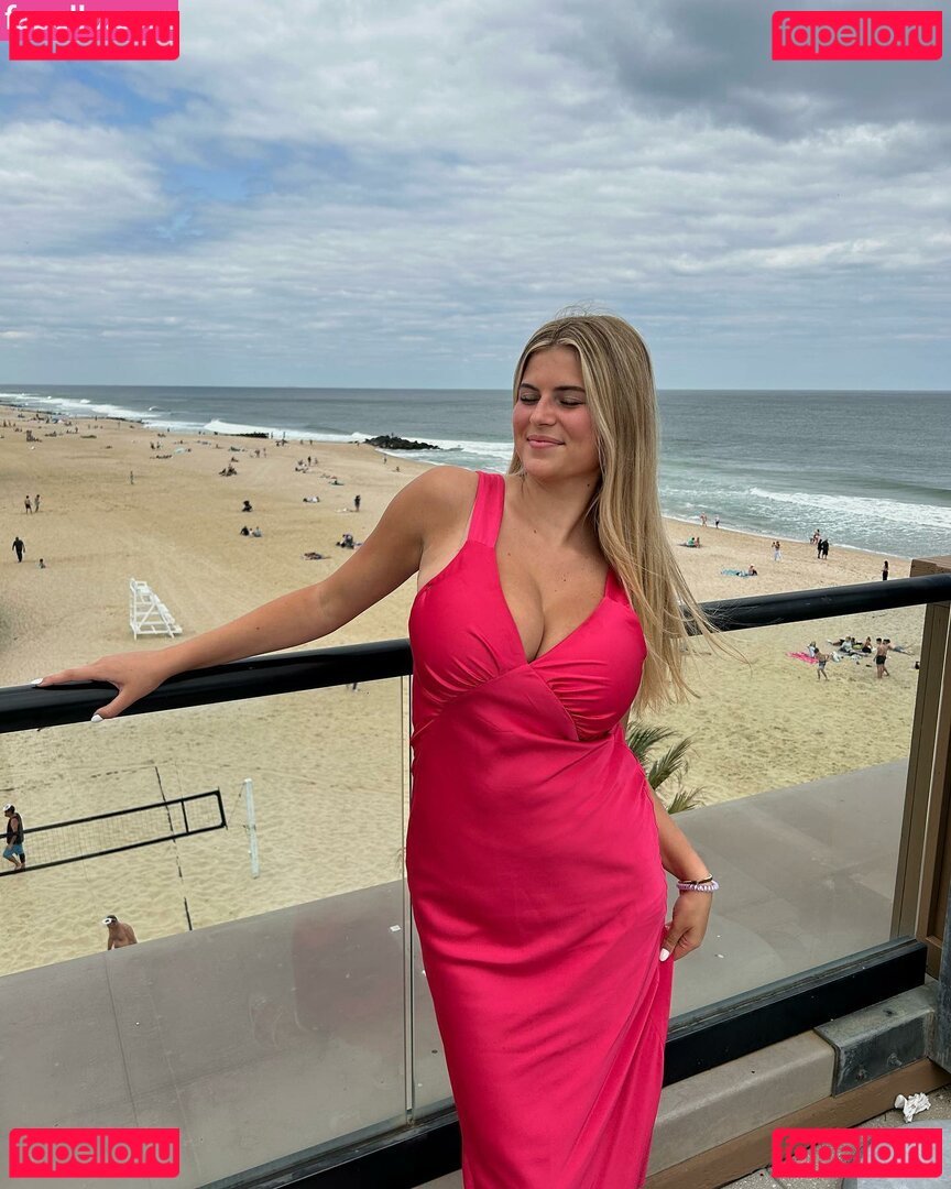 Shea O / elena_oshea / shea.shea9 Onlyfans Photo Gallery 