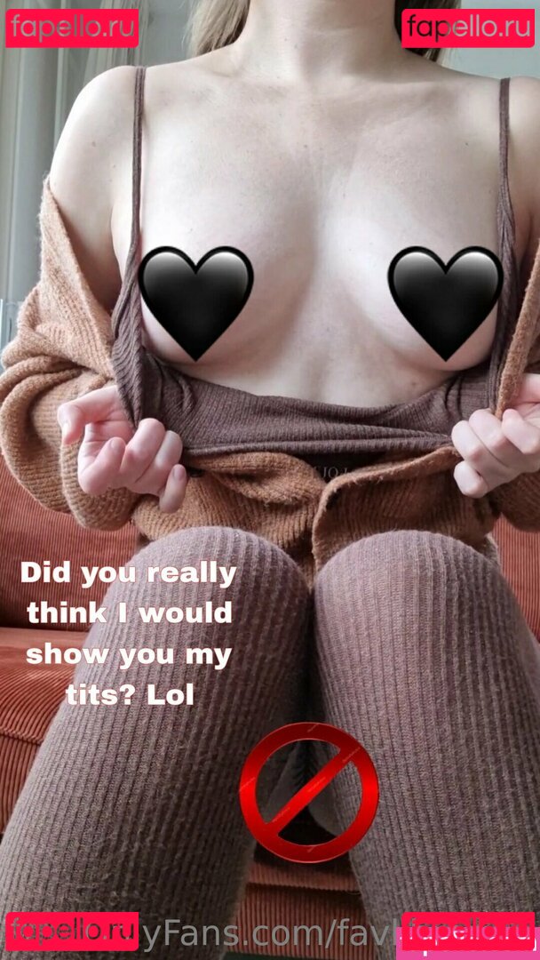 favlibrarian / laurentheonly Onlyfans Photo Gallery 