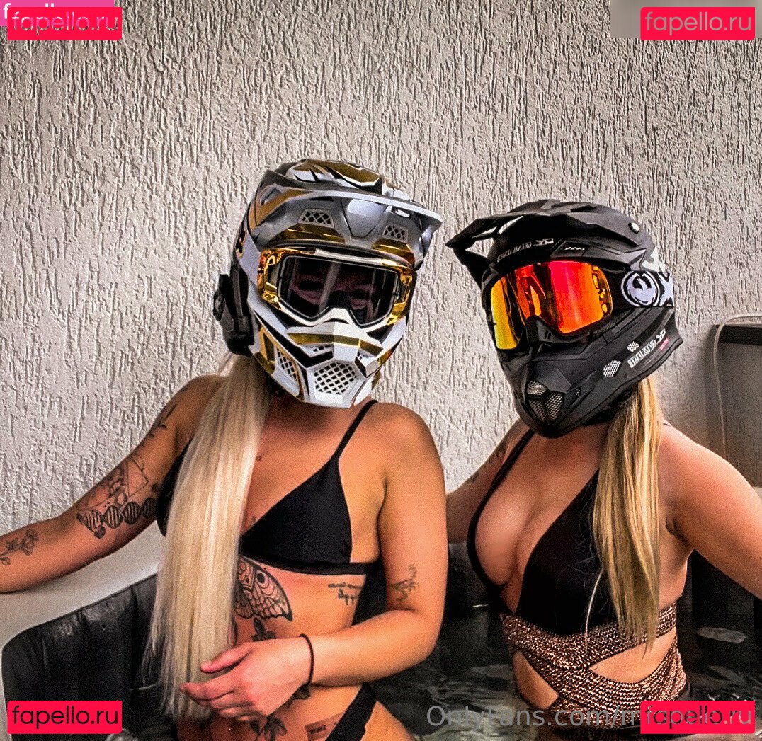 Mrs.querly / mrsquerly Onlyfans Photo Gallery 