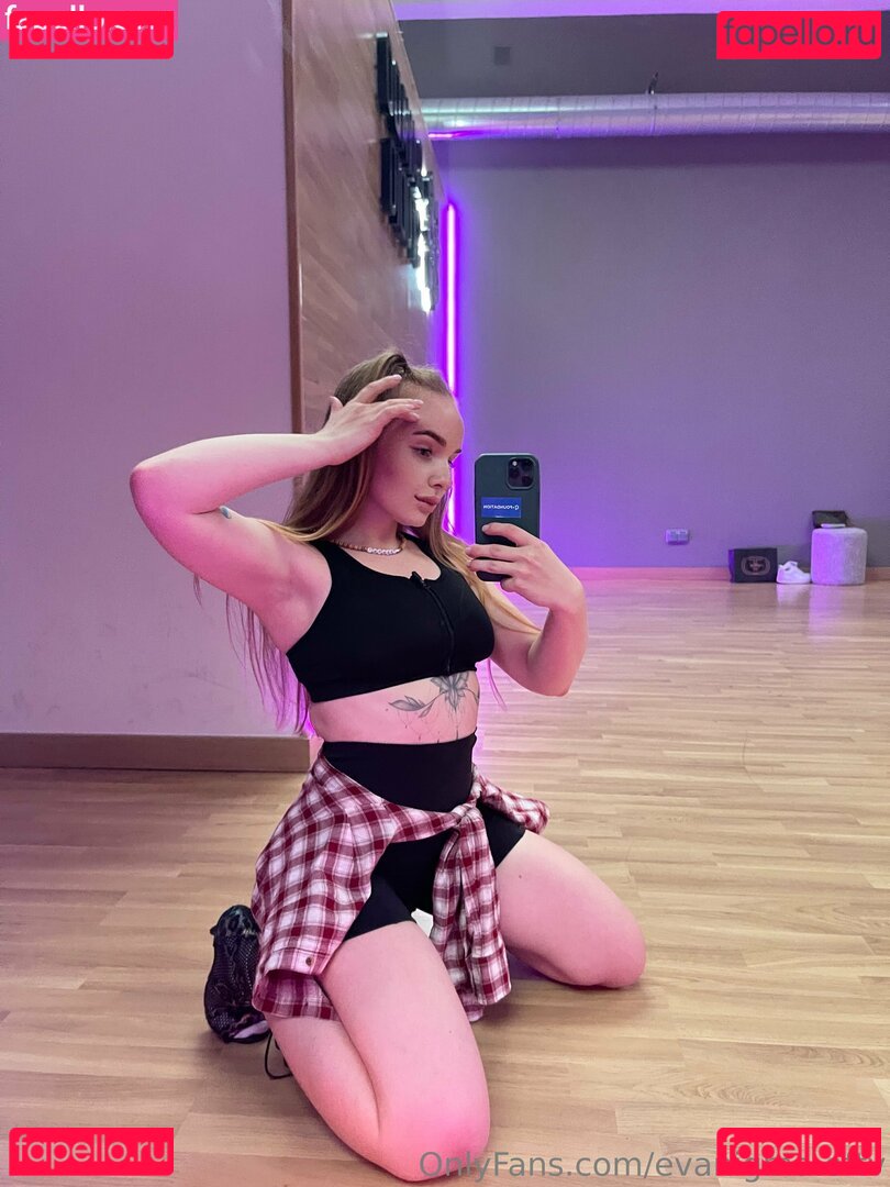 evanigma / evanigma.oftv Onlyfans Photo Gallery 