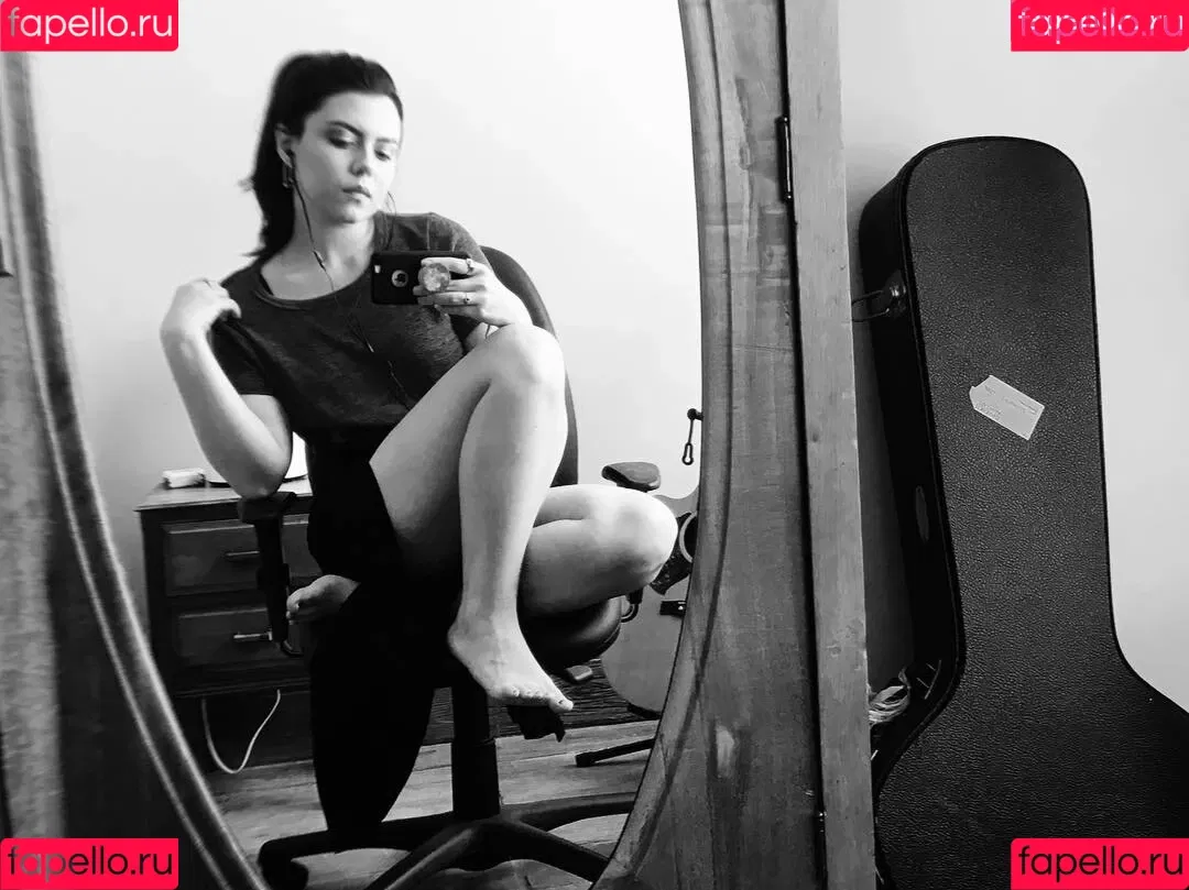 Violet Orlandi Onlyfans Photo Gallery 