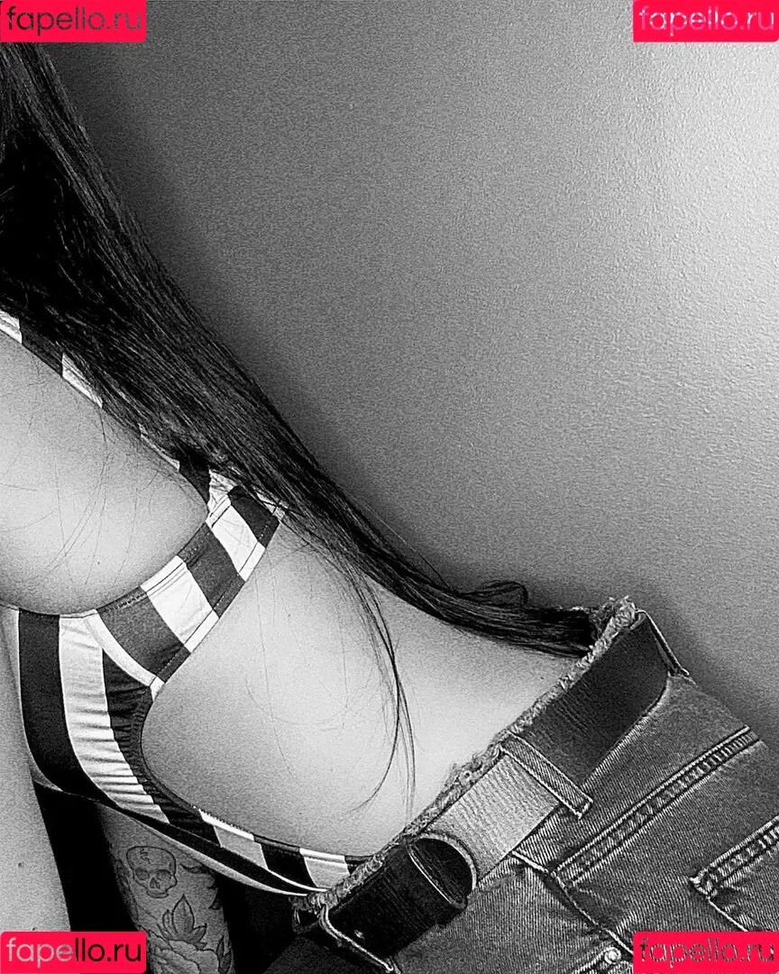 Violet Orlandi Onlyfans Photo Gallery 