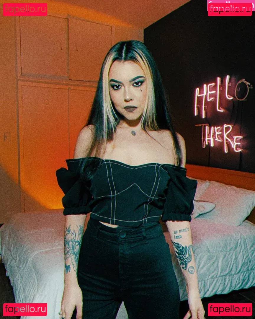 Violet Orlandi Onlyfans Photo Gallery 