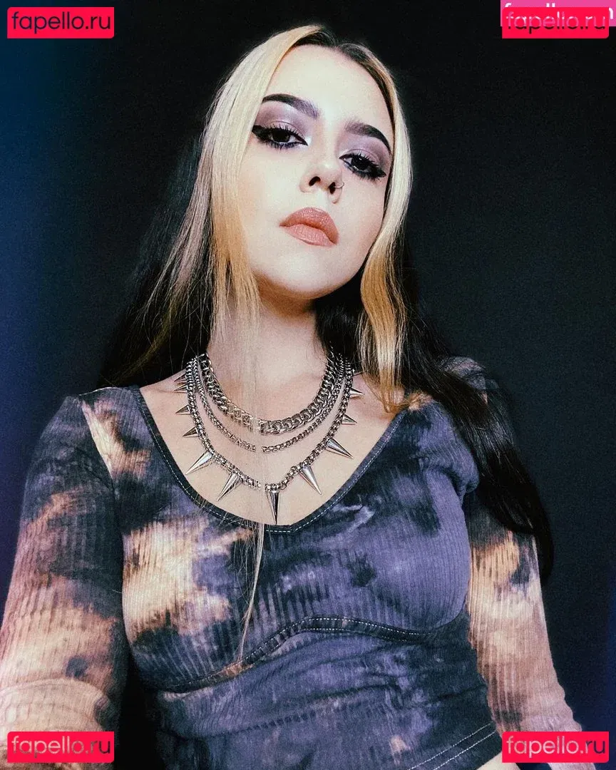 Violet Orlandi Onlyfans Photo Gallery 