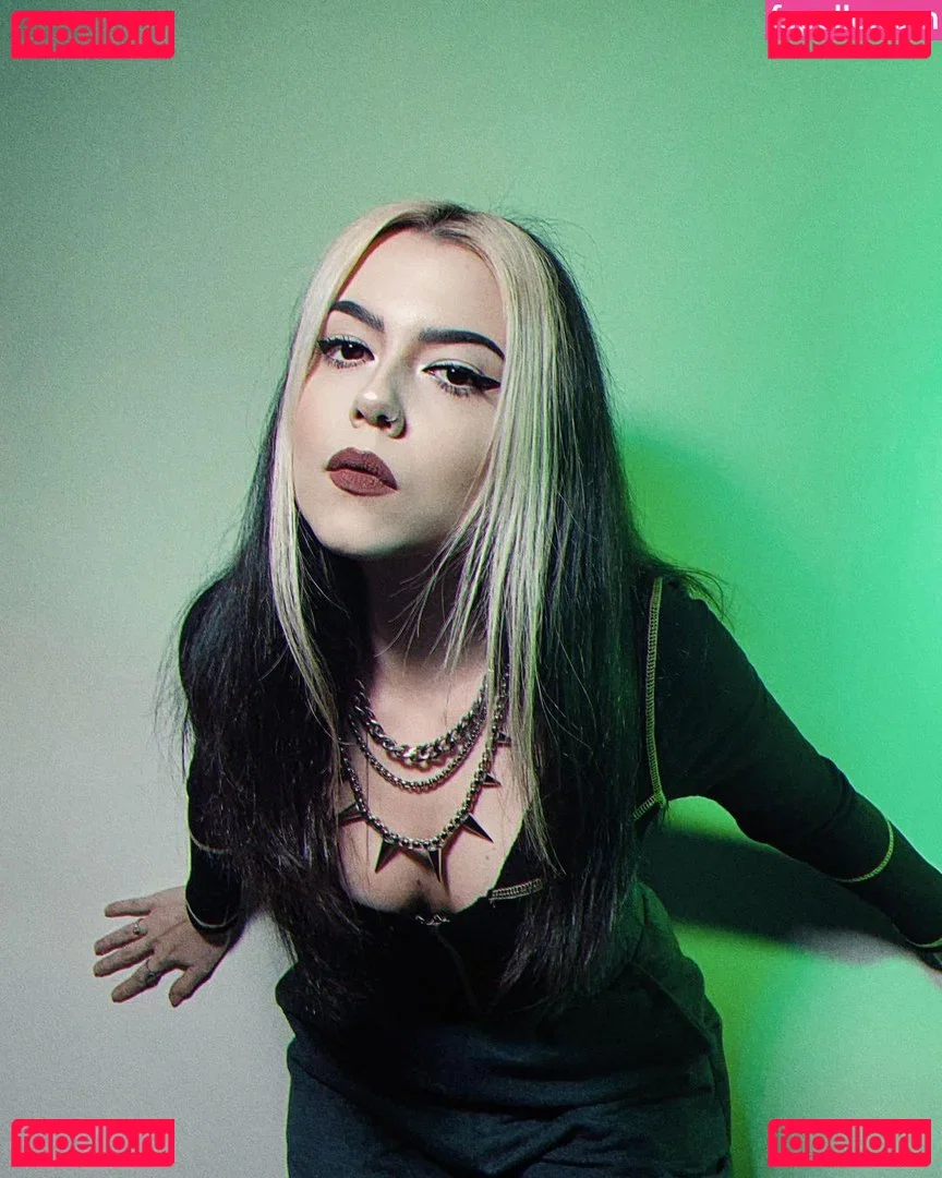 Violet Orlandi Onlyfans Photo Gallery 