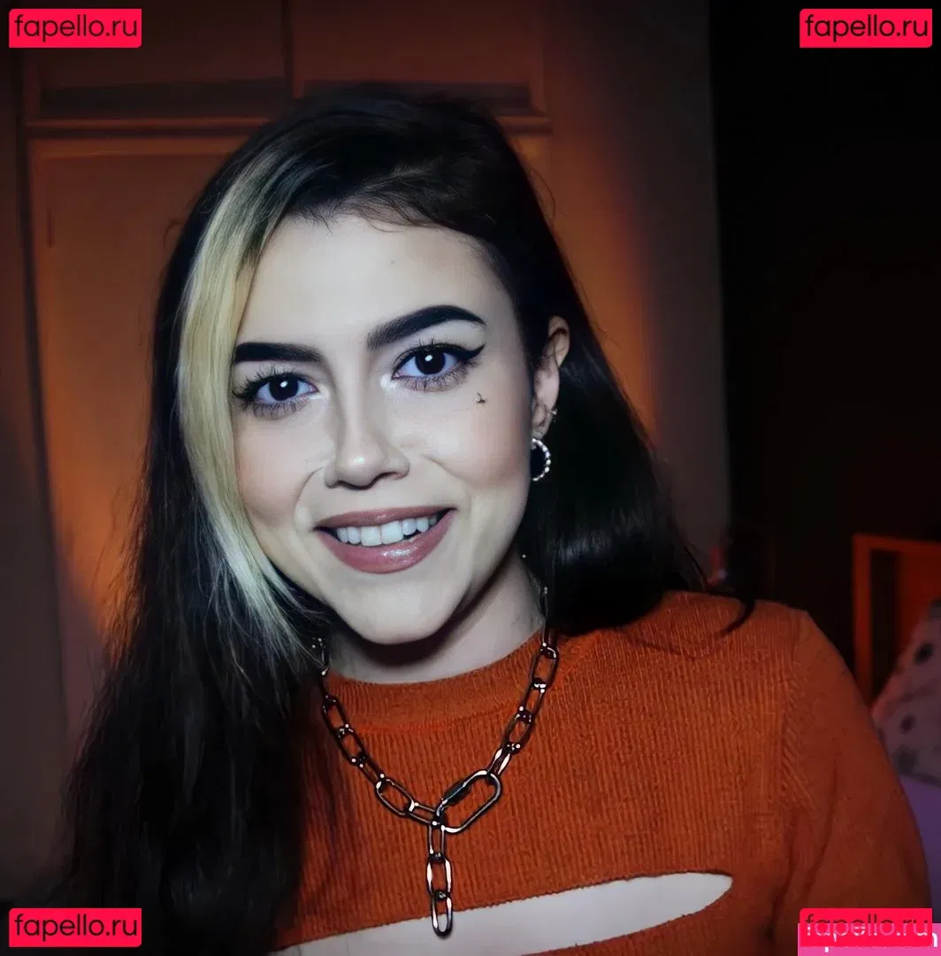 Violet Orlandi Onlyfans Photo Gallery 