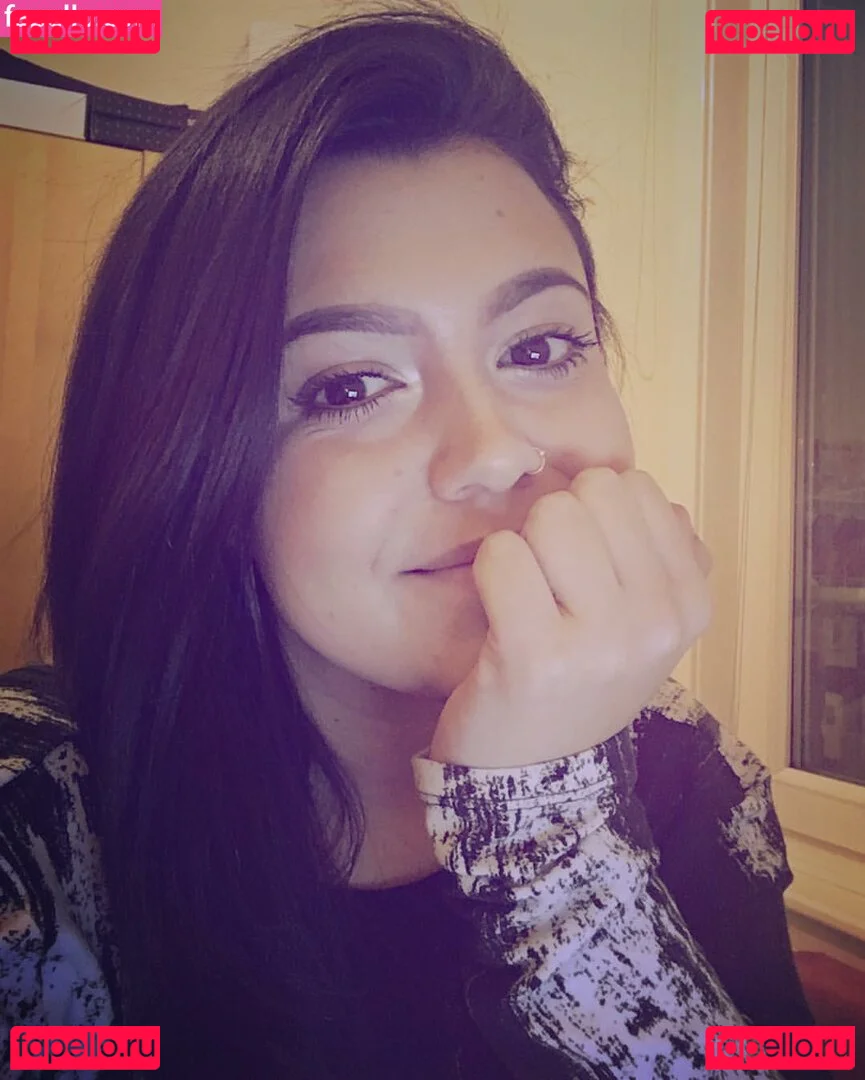 Violet Orlandi Onlyfans Photo Gallery 